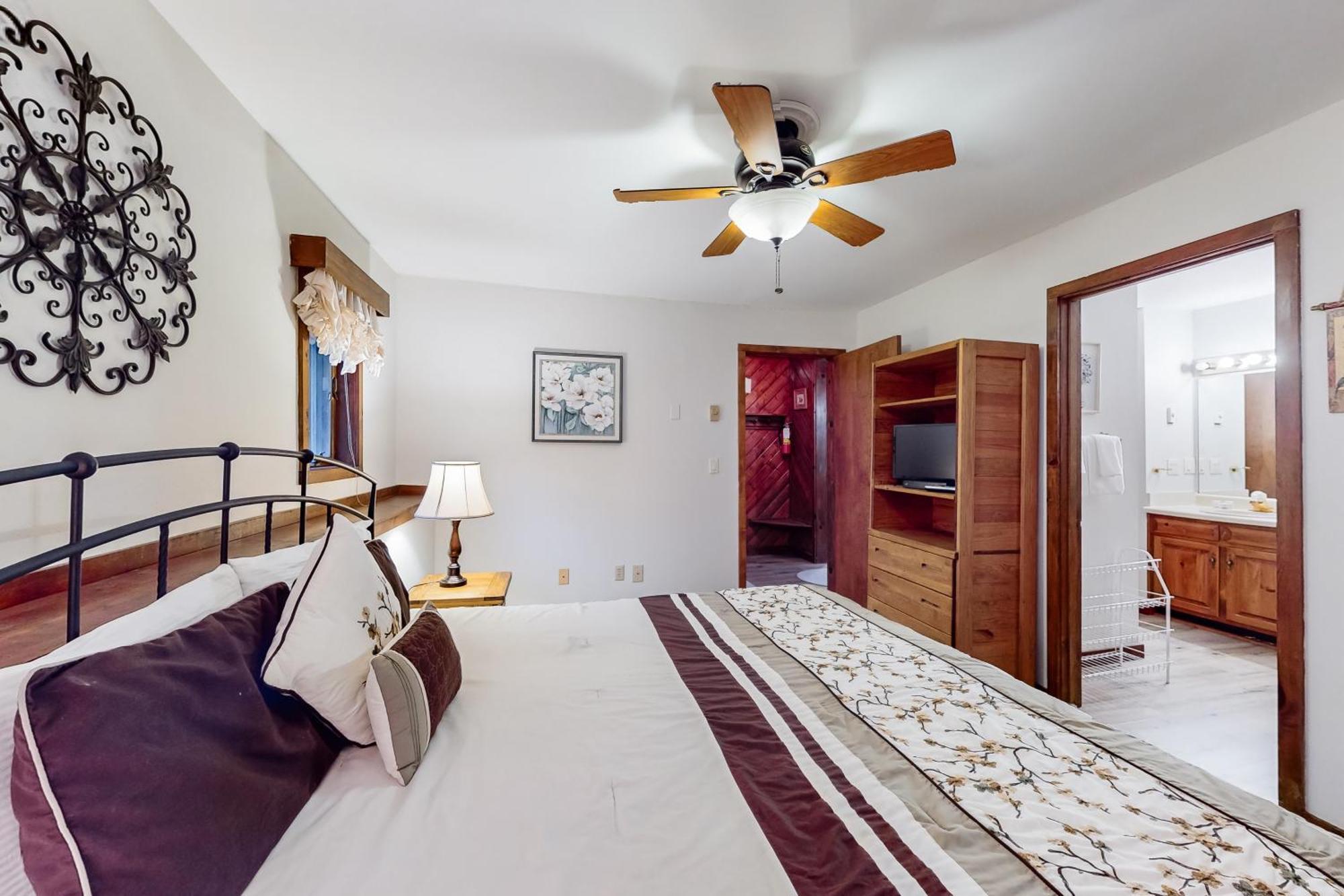 Crest 200f Apartment
